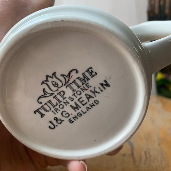 Vintage J&G Meakin tulip time ironstone creamer - Picture 3 of 5